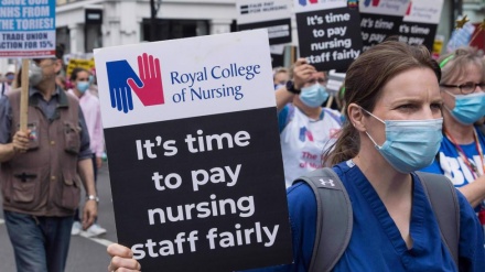 Inghilterra, 100.000 infermiere iniziano loro primo sciopero