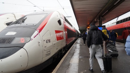 Francia; continua lo sciopero dei ferrovieri a Natale