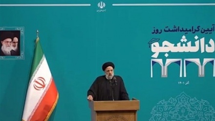 イラン大統領、「学生の日は、敵を知り、敵と闘う日である」