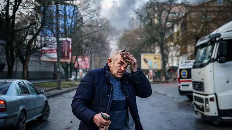 Të paktën 10 viktima nga sulmet në Kherson