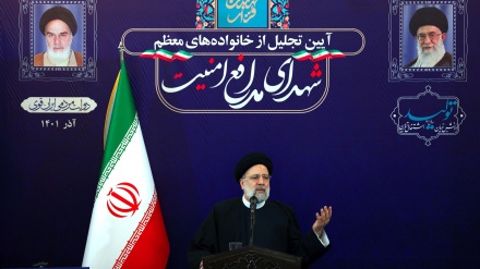 Раиси: Медиа-империя врага искажает факты 