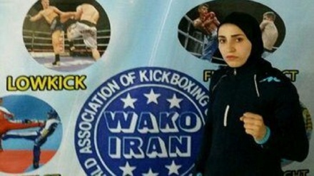 Иранские кикбоксерки завоевали золотую медаль на чемпионате Азии