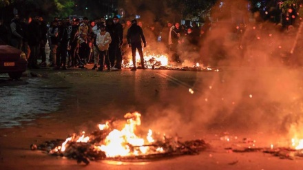 Grecia, polizia reprime proteste dopo aver sparato ad un ragazzo rom 