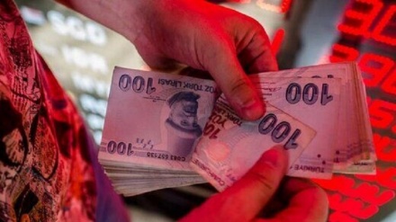 İki yabancı uyruklu Türk parasına hakaretten gözaltına alındı 