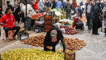 Yalda, Warga Iran Padati Pasar Gorgan dan Qazvin (2)