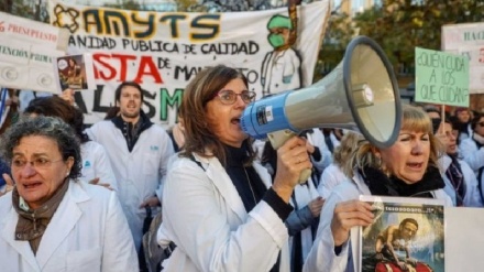 Spagna, proteste di medici per gestione sanità pubblica