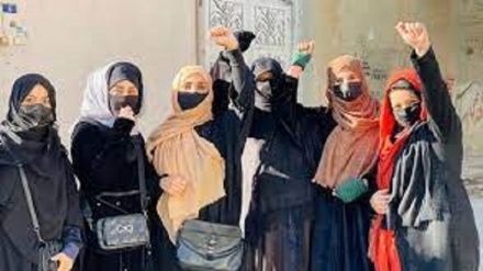 Afghanistan; arrestate 5 ragazze che protestavano