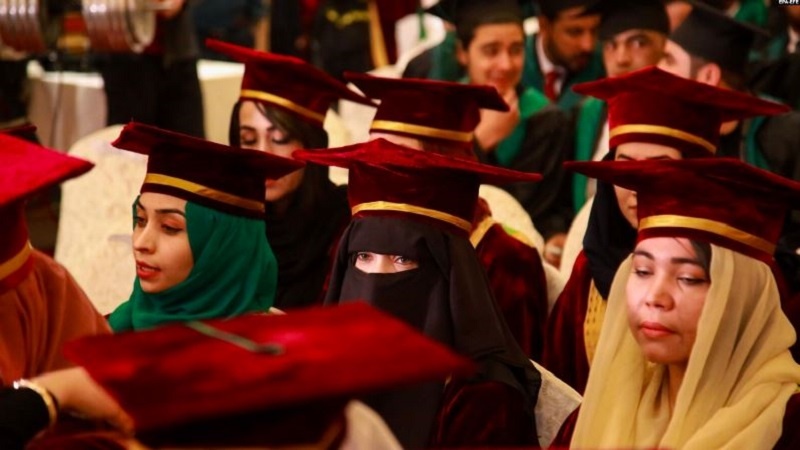 در ادامۀ محدودیت‌ها از سوی حکومت طالبان؛ حضور مردان در جشن‌های فراغت دانشجویان دختر ممنوع شد