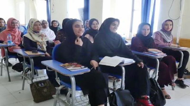 اعلام آمادگی دانشگاه آزاد اسلامی برای پذیرش بانوان افغان