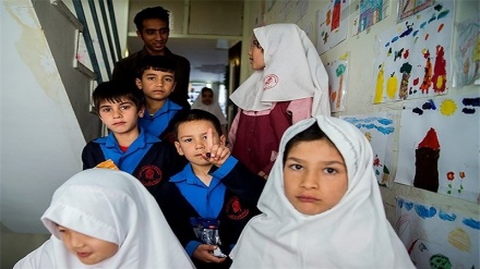 ثبت‌نام دانش آموزان خارجی در مدارس ایران فعلا به روال قبل است 