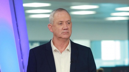 גנץ: יש מי שמנסה להסית חיילים נגד מפקדים