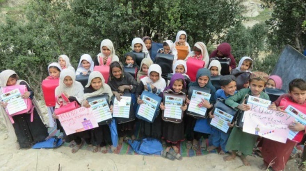 مکاتب افغانستان با کمبود ساختمان و امکانات آموزشی مواجه اند