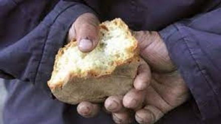 Inghilterra; Madre mangia una volta al giorno per sfamare i figli