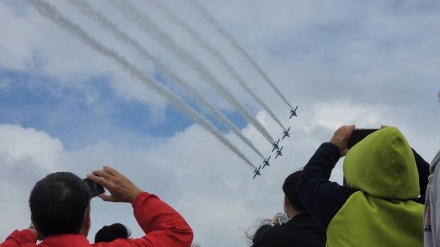 ブルーインパルス飛行に反対する集会が実施、宮古島で