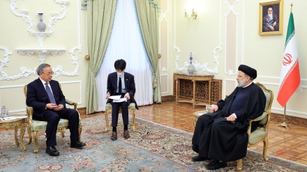 चीनी राष्ट्रपति द्वारा उठाए गए मुद्दों से ईरानी राष्ट्र और सरकार को ठेस पहुंची हैः राष्ट्रपति रईसी