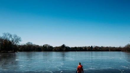 Inghilterra, bambini cadute nelle gelide acque del lago Solihull