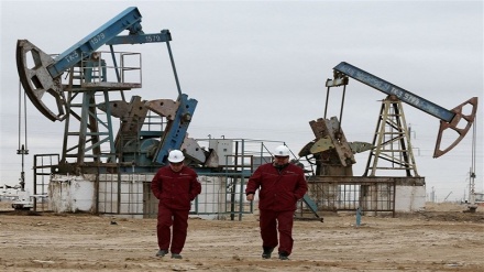Кремль саройи Европа томонидан Россия хом нефтига қўйилган нархга муносабат билдирди 