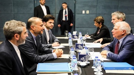 Amir Abdulahjan dhe Jospe Borrell diskutojnë zhvillimet e fundit rajonale dhe ndërkombëtare si dhe për negociatat për heqjen e sanksioneve