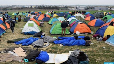 گاردین: اوضاع پناهجویان افغان در یونان اسف‌بار است