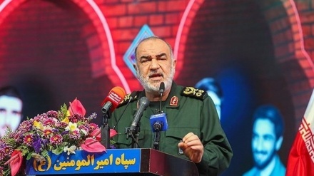 इतने दबाव और इतनी दुश्मनी का कैसे कर रहा है ईरान मुक़ाबला, जनरल सलामी ने बताई दुश्मनों पर जीत की वजह