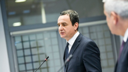 Kurti flet për heqjen e barrikadave: Vet i vunë, vet i hoqën