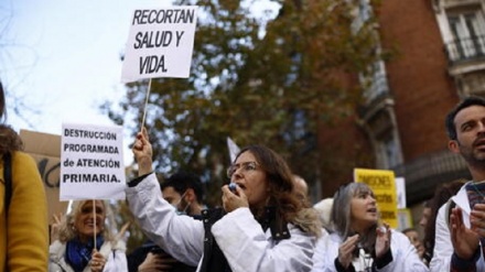 Spagna: nuove proteste dei medici di Madrid in sciopero