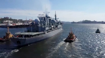 ロシア太平洋艦隊の艦船が出港、露中海軍合同演習のため