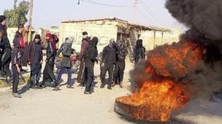 Protestolar Deyrezzor’un Batısında Devam Ediyor