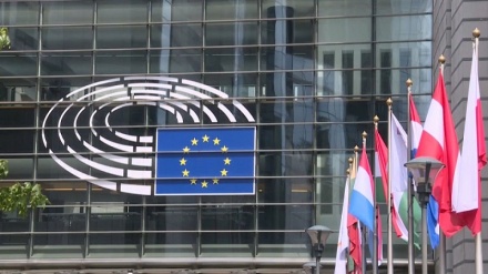 Corruzione all'Europarlamento: trovati oltre 1,5 mln tra Kaili e Panzeri