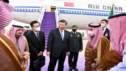 चीनी राष्ट्रपति सऊदी अरब की यात्रा पर पहुंचे