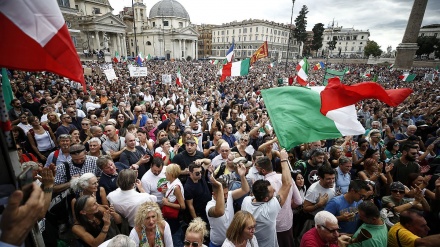 Protesta e italianëve kundër sistemit shëndetësor