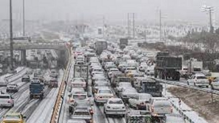  بارش نخستین برف پاییزی در مشهد