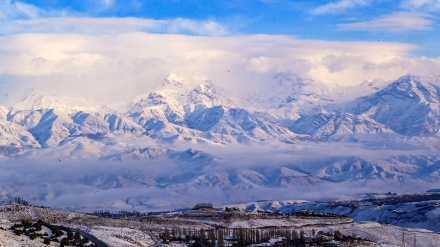 テヘラン西部ターレガーンの雪景色