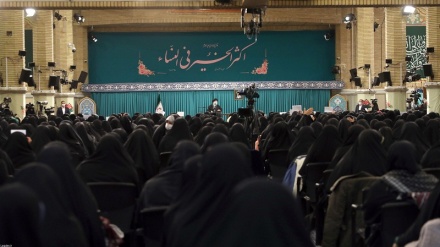 سخنان رهبر معظم انقلاب اسلامی در دیدار صدها تن از زنان فرهیخته ایران 