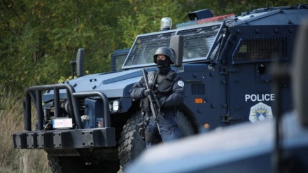 Policia bllokon sasi të madhe armatimi në Veri, Sveçla: Parandaluam sulmin terrorist