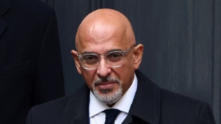 英国内阁大臣扎哈维因违反行为准则遭解职