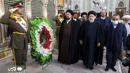 Presidenti i Iranit: Revolucioni Islamik përkundër të gjitha komploteve dhe intrigave të armiqve, u manifestuar në përmasa gjithnjë e më të mëdha