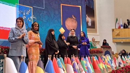  قدردانی از هفت بانوی موفق در کنگره بین‌المللی زنان تاثیرگذار در تهران