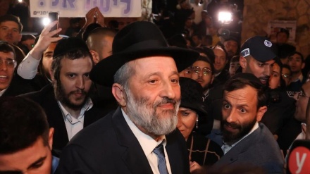 בש