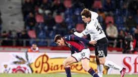 Calcio, anticipo Bologna-Spezia 2-0