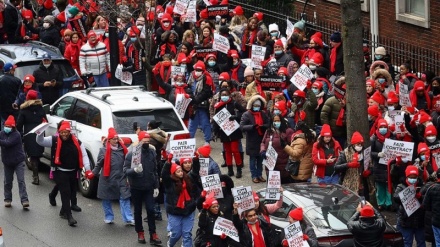 纽约数千名护士举行罢工