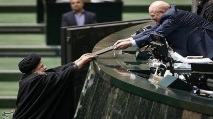 Iran submits 52,616 trillion rial budget to Parliament for calendar year 1402