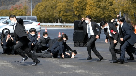 広島県警が、5月のG7サミットに向けた警護訓練実施 