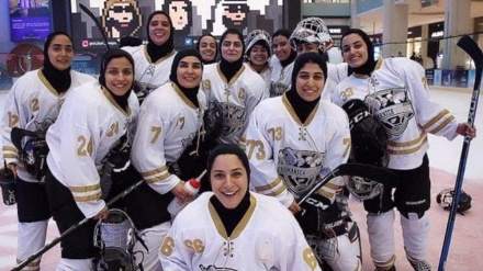 Iranian women's ice hockey team beats Saudi Arabia to reach final in Islamic Countries Championship