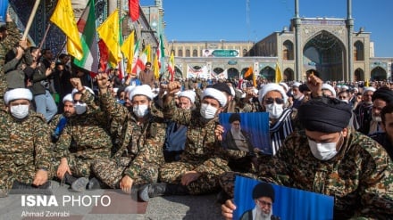 Dini mərcəiyət iyən Yolə Rəhbəriku himoyədorəti kardero Ğom və Məşhədədə milləti mitinq