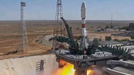  Üç Uydunun başarılı fırlatılışı ile İran uzay güçleri arasında
