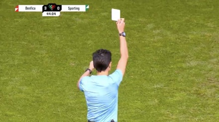 Refa aweka historia kwa kutoa 'kadi nyeupe' katika mechi ya soka ya ligi ya Ureno