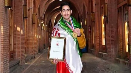 15歳のイラン人少年が、若者を対象とした分子関連の世界的賞を受賞