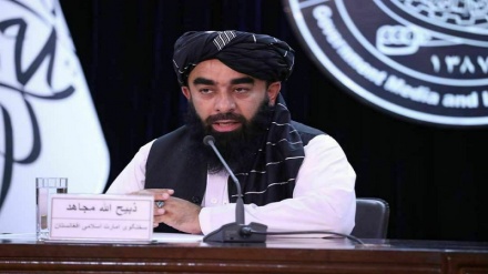 مجاهد: حکومت طالبان به کمک‌های خارجی متکی نیست که سقوط کند