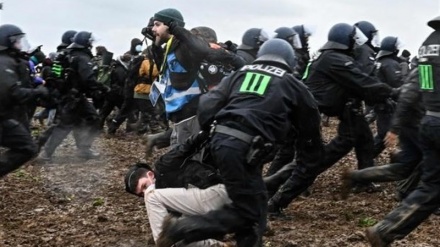 Осуждение «насилия» немецкой полиции со стороны экологических активистов